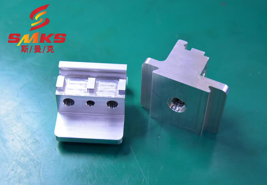 鋁合金<a href='http://www.aspachord.cn' target='_blank'><u>交叉孔去毛刺</u></a>最新工藝